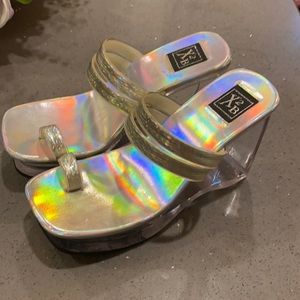 Y2K x2B iridescent Groovy 8 Platform Sandals